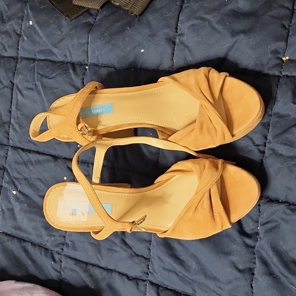 Camel suede platforms